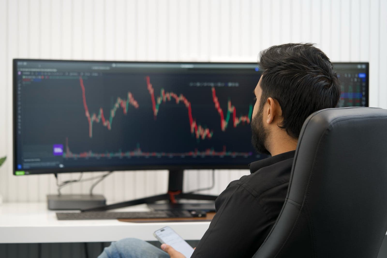 Yash Gupta at his trading desk